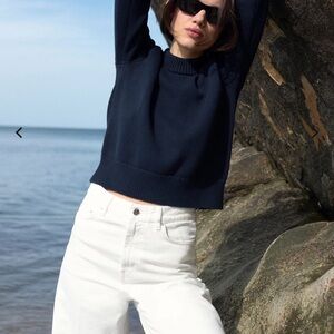Sold Out NYC “perfect sweater” / Navy / Medium